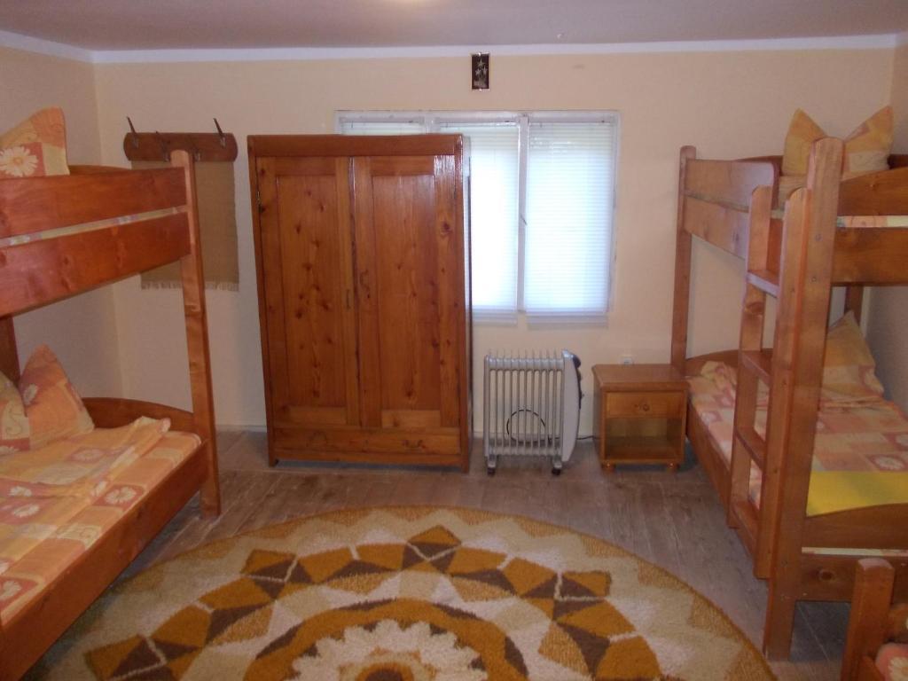Pensiunea Adina Cavnic Quarto foto